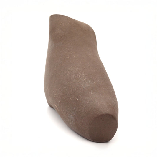 Anthropomorphe Form Brauner Ton